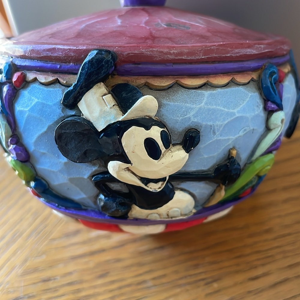 Disney Traditions Mickey Mouse “Spinning Through the Years” Jim Shore - Picture 6 of 8